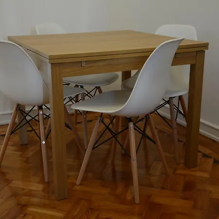 White Sofimar Apartment Lisbon